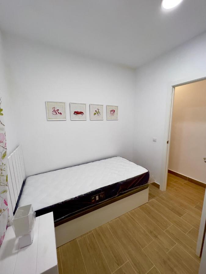 Rockside Residences Suites La Linea La Línea de la Concepción Εξωτερικό φωτογραφία